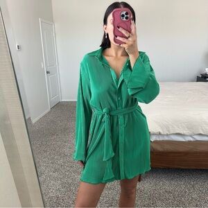 Emerald green ribbed flowy dress